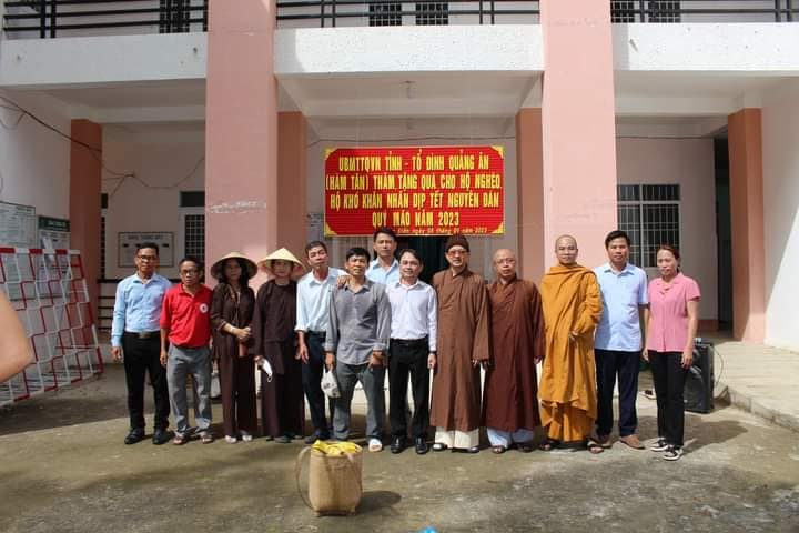 Bình Thuận: Tổ đình Quảng Ân và chùa Xuân An trao quà Tết Quý Mão cho người dân vùng núi Phan Điền và Phan Tiến