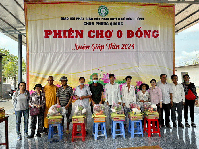 H.Gò Công Đông: Chùa Phước Quang tổ chức “phiên chợ 0 đồng” trước thềm xuân Giáp Thìn 2024