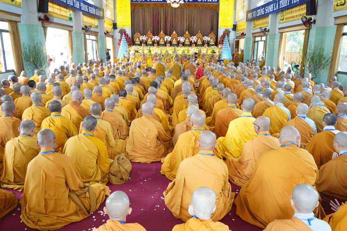 Tiền Giang: Hoàn đàn Dược Sư và Pháp hội Cổ Phật Khất Thực gieo duyên tại chùa Vĩnh Tràng đầu năm Quý Mão