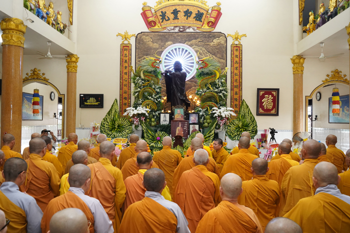 H.Châu Thành: Chùa Linh Phong trang nghiêm tưởng niệm cố Trưởng lão Hòa thượng Thích Đạt Hương và dâng cúng Pháp y