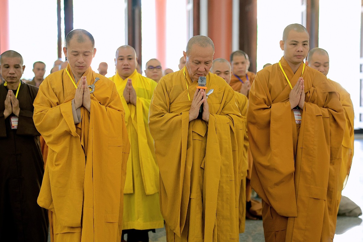 Đồng Nai: Ban Hoằng pháp Trung ương khu vực phía Nam, Phân ban Đào tạo giảng sư và Tăng, Ni khóa XI, XII Trung, Cao cấp Giảng sư đảnh lễ đức Hòa thượng Chủ tịch Hội đồng Trị sự GHPGVN