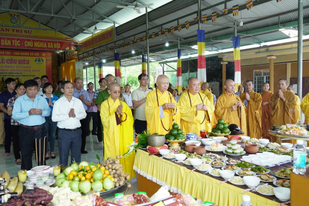 Đồng Nai: Ban An toàn Giao thông huyện Xuân Lộc phối hợp cùng BTS GHPGVN huyện tổ chức lễ Cầu siêu nạn nhân tử vong do tai nạn giao thông năm 2022