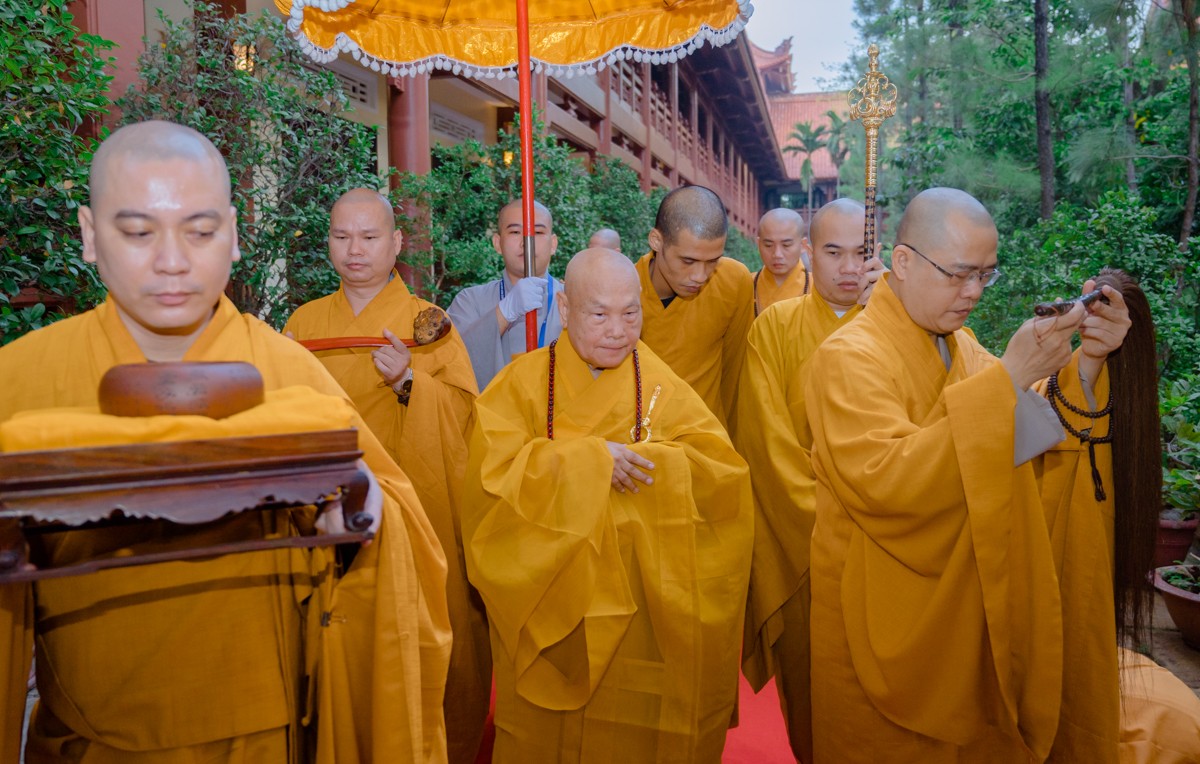 TP.HCM: Đại giới đàn Bửu Huệ tấn đàn truyền giới Tỳ-kheo tại Giới đài viện Huệ Nghiêm